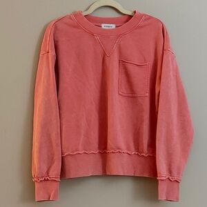Evereve Women’s Cozy Pink Crew Neck Sweatshirt with Front Pocket Size Medium